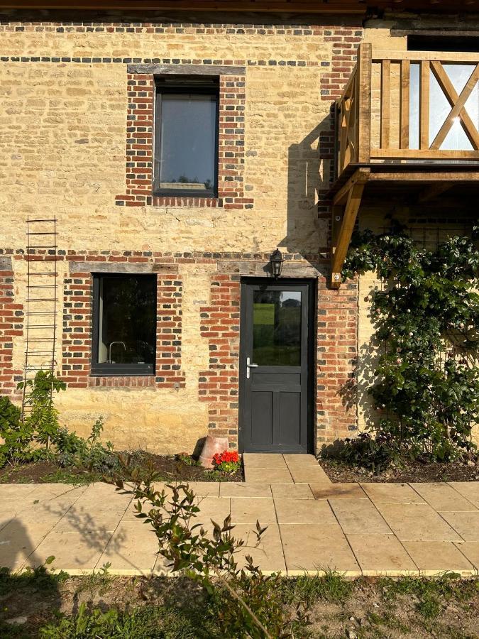 Gite Confortable Au Milieu Des Pres - La Ferme De Montigny Neauphe-Sur-Dive Eksteriør billede