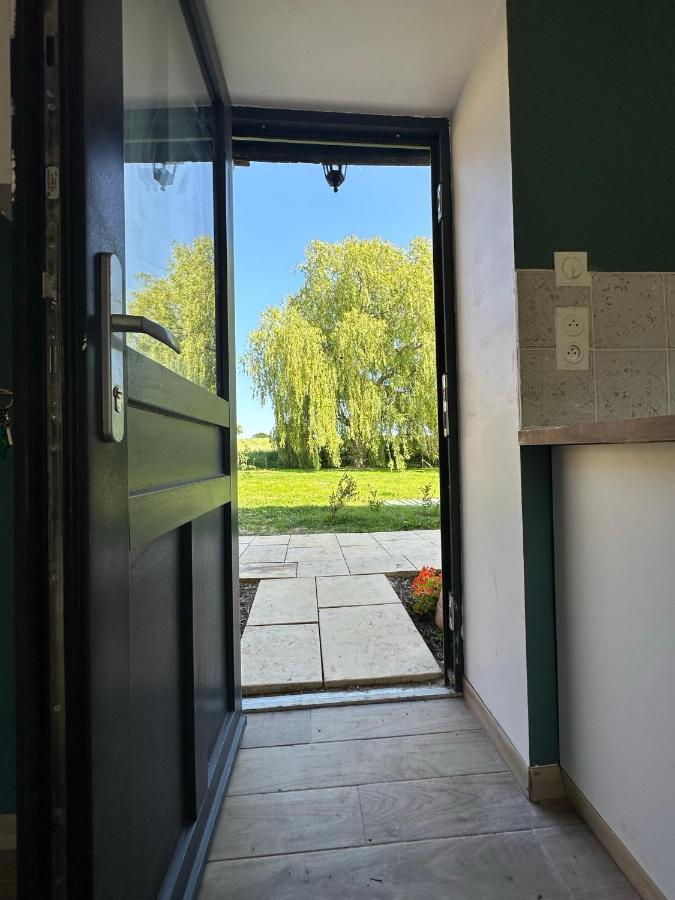 Gite Confortable Au Milieu Des Pres - La Ferme De Montigny Neauphe-Sur-Dive Eksteriør billede